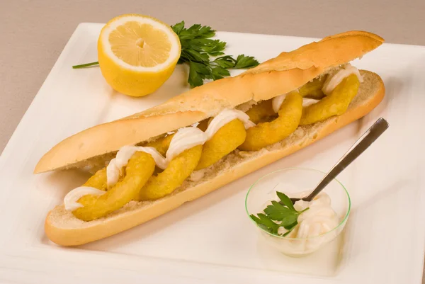 Squid Bocadillo med — Stockfoto