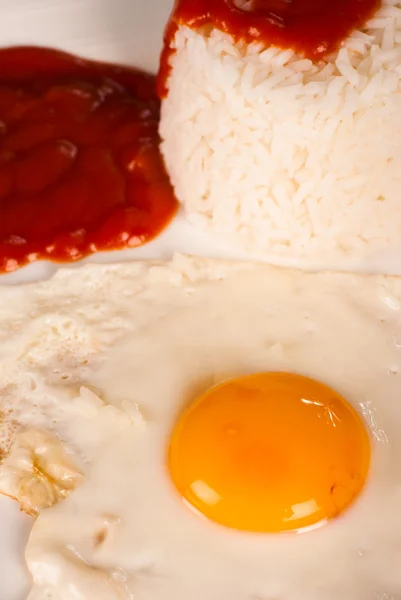 Arroz a la cubana — Stockfoto