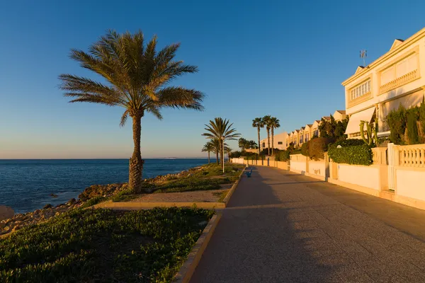 Lungomare mediterraneo — Foto Stock