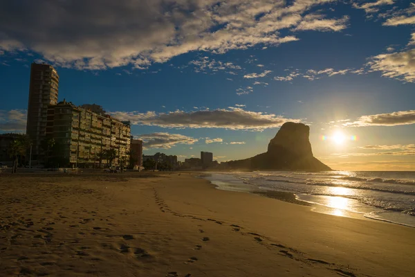 Nascer do sol na praia de Calpe — Fotografia de Stock