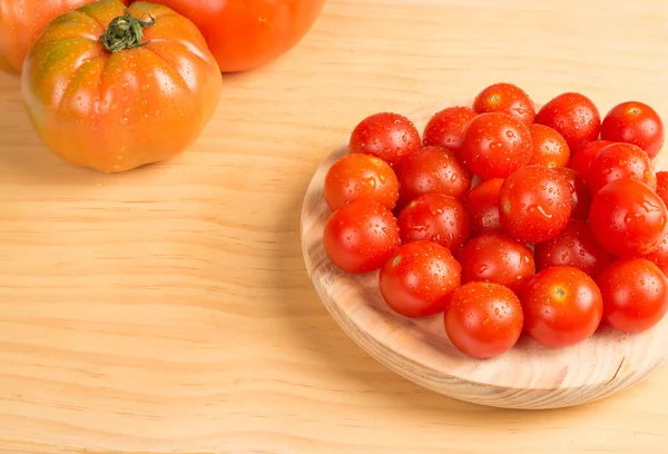 Cereza y otros tomates —  Fotos de Stock