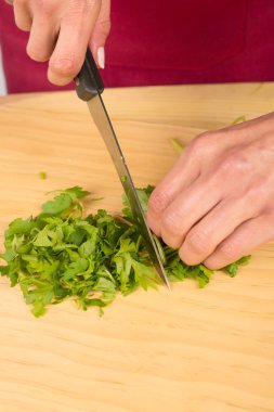 Maydanoz kesmek