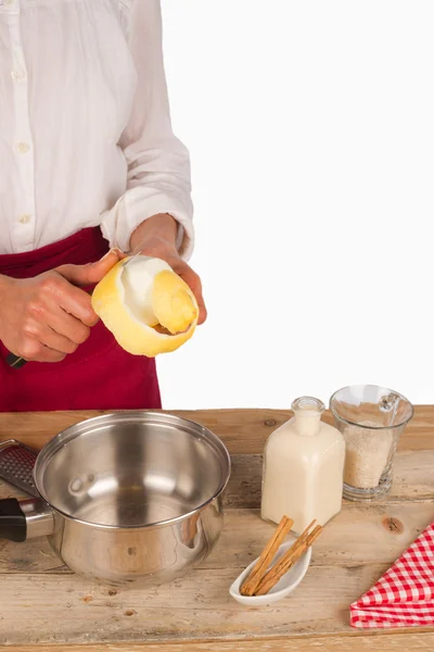 Lemon for a rice pudding — Stock Photo, Image