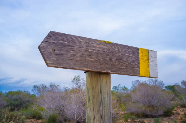 Hiking trail wegwijzer — Stockfoto