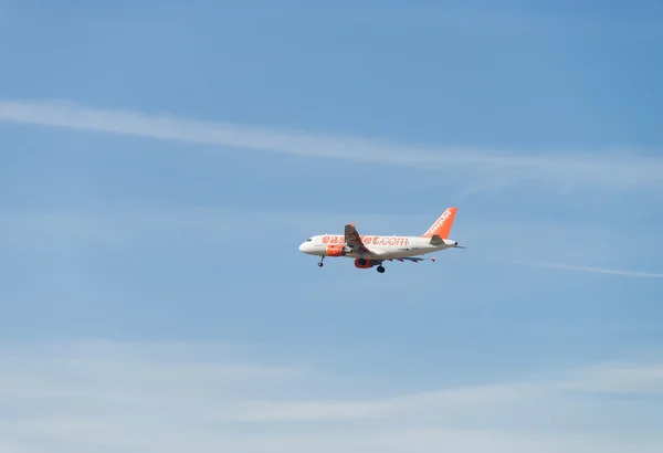 EasyJet repülőgép — Stock Fotó