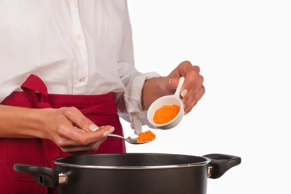 Kochen mit Curry — Stockfoto