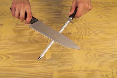 bir mutfak Bıçağı Bileme