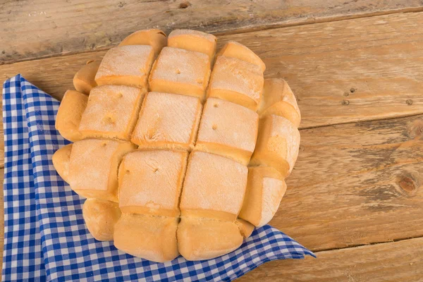 Traditionella vitt bröd — Stockfoto