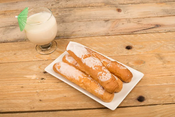 Horchata and fartons — Stock Photo, Image