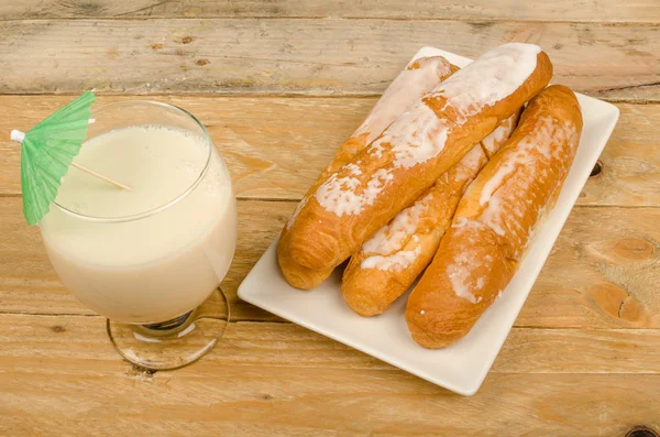 Horchata and fartons — Stock Photo, Image