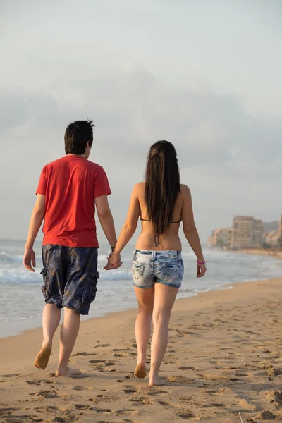 Passeggiata sulla spiaggia — Foto Stock