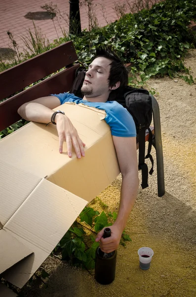 Drunk on park bench — Stock Photo, Image