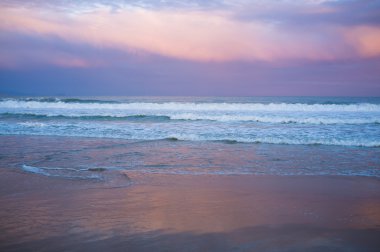 alacakaranlıkta Beach