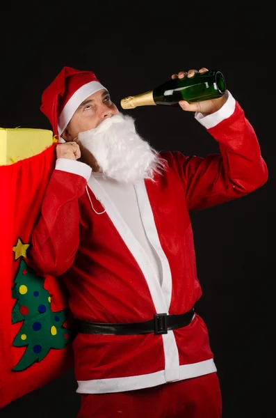 Alkoholischer Weihnachtsmann — Stockfoto