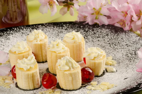 Fruchtiges Dessert für Kinder — Stockfoto