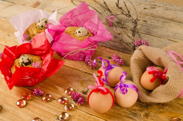 Huevos y mona de Pascua —  Fotos de Stock