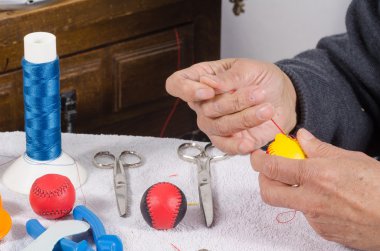 geleneksel spor top işçiliği