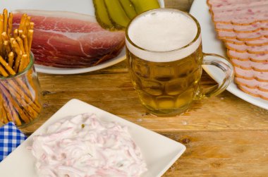 Muhtelif doyurucu atıştırmalıklar