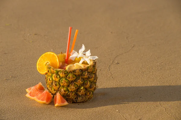Pineapple cocktail — Stock Photo, Image