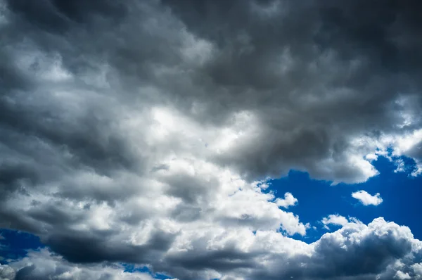 Céu temperamental — Fotografia de Stock