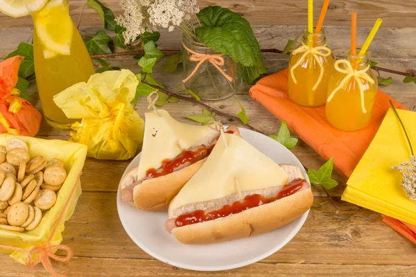 Sailboat snack — Stock Photo, Image