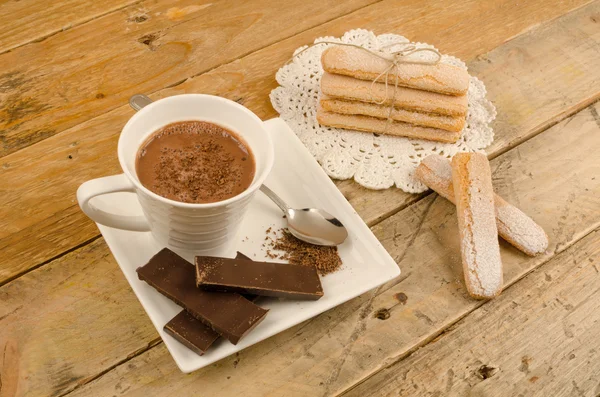 Hot chocolate and biscuits — Stock Photo, Image