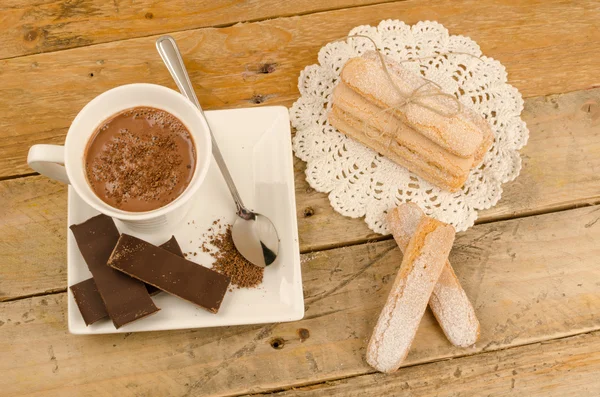 Hot chocolate and biscuits — Stock Photo, Image