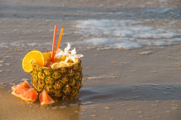 Pineapple cocktail — Stock Photo, Image