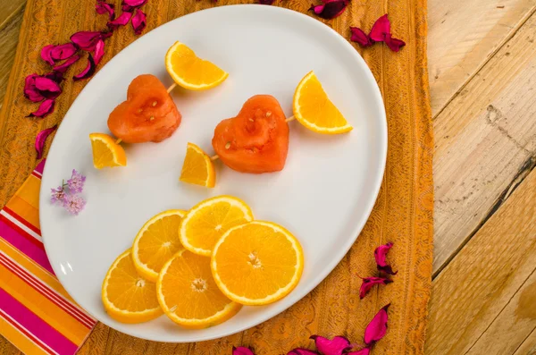 Sobremesa de Valentim frutado — Fotografia de Stock