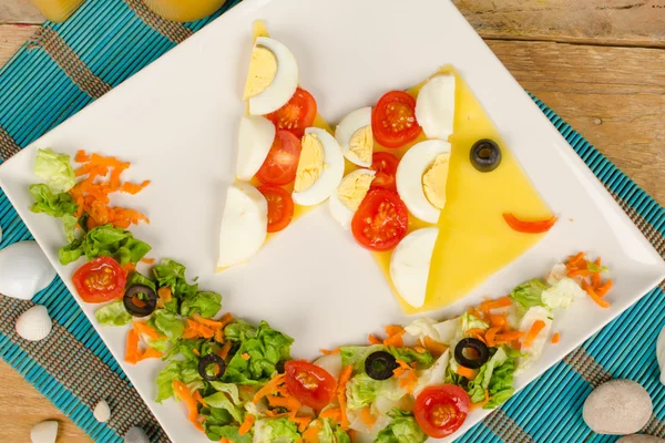 Fish salad — Stock Photo, Image