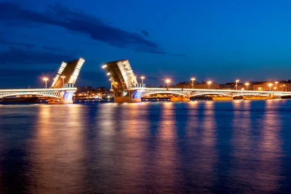 Petersburg Rusia Pengelolaan Sungai Neva Jembatan Gantung Malam Putih Cityscape — Stok Foto