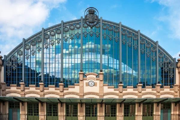 Barselona Merkez Otobüs İstasyonu cephesi. İspanya. Katalonya.