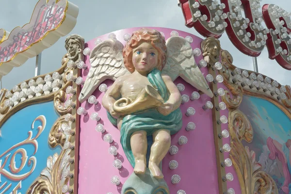 Ángel en el Parque de Atracciones — Foto de Stock