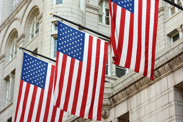 Tre amerikanske flagg – stockfoto