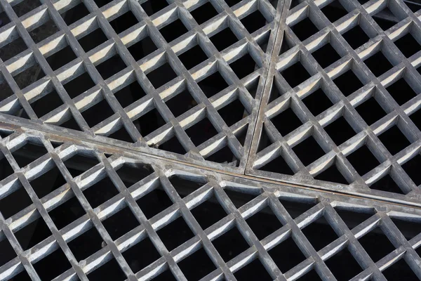 Abwasserroste aus Metall — Stockfoto