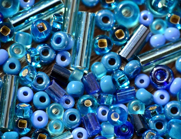Lesklé modré korálky — Stock fotografie