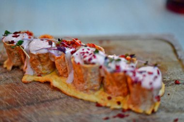 Yumuşak etli gözleme, restoran servisi..