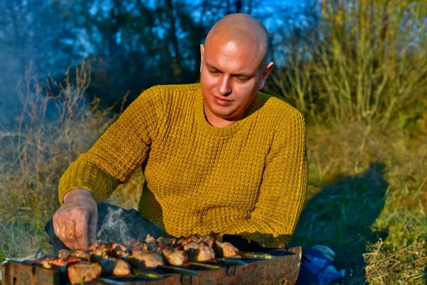 Dítě Dívka Konci Podzimu Rodiči Pikniku — Stock fotografie