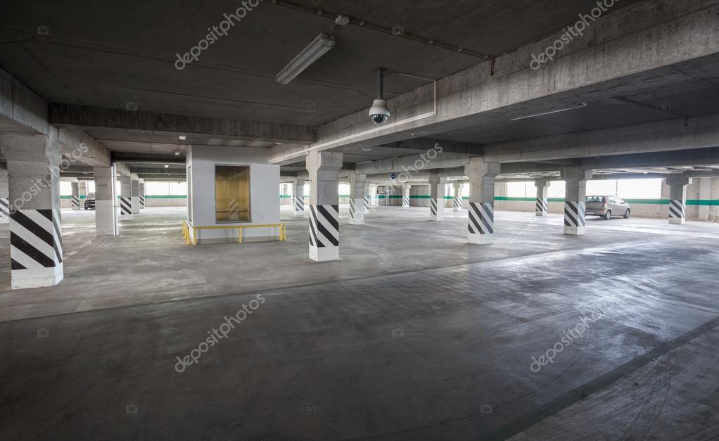 Parking garaje: fotografía de stock © luckybusiness #13449056