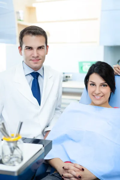 歯医者と患者 — ストック写真