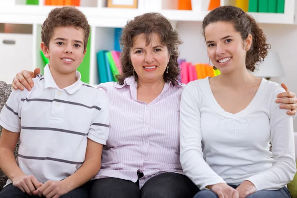 Glückliche Familie — Stockfoto