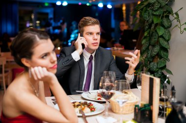 genç bir kadın olarak sıkıcı dating