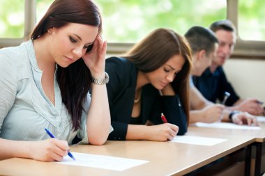 öğrencilerin sınıf test var