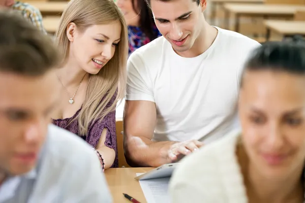 Studenten-Paar — Stockfoto