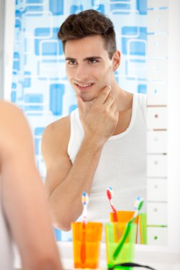 Adamın sakalı dokunmadan