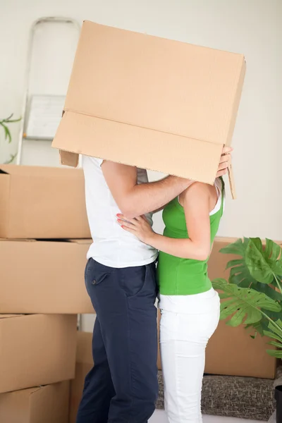 Neue Wohnung für frisch verheiratete Paare — Stockfoto