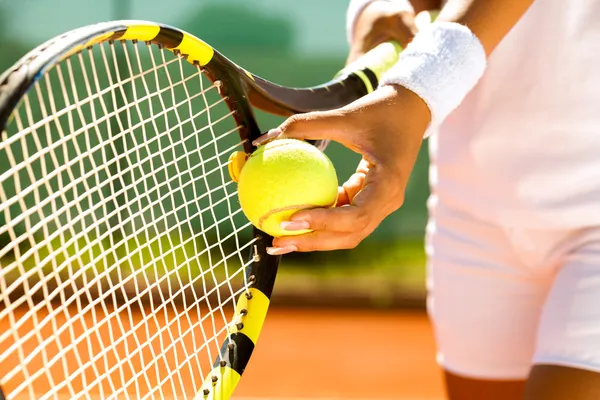 Tennisaufschlag — Stockfoto