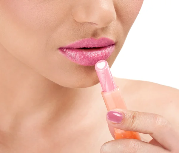 Aplicación de lápiz labial — Foto de Stock