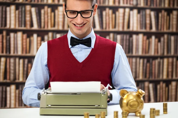 Accountant with typewriter — Stock Photo, Image