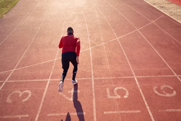 Corridore Professionista Avendo Allenamento Sullo Stadio — Foto Stock